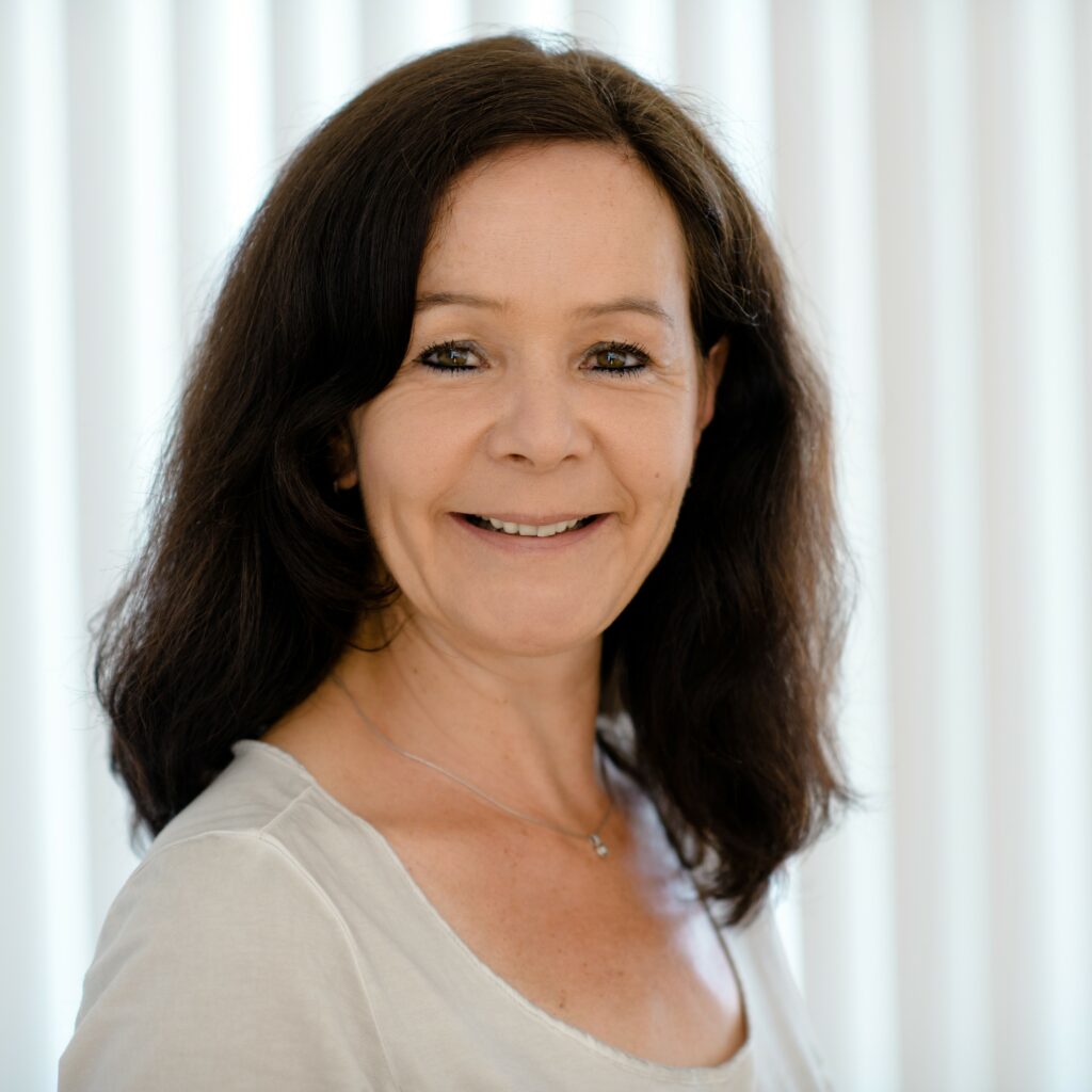 Karin ClemensDipl.-PsychologinPsychotherapie (HP)